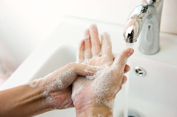 How Do You Maintain Hygiene And Prevent Illness In Survival Situations?